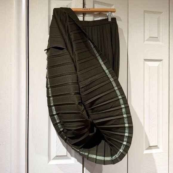 MINT VTG Lloyd Williams 100% Pure Wool Olive Green High Waist Pleated Midi Skirt - Picture 7 of 12